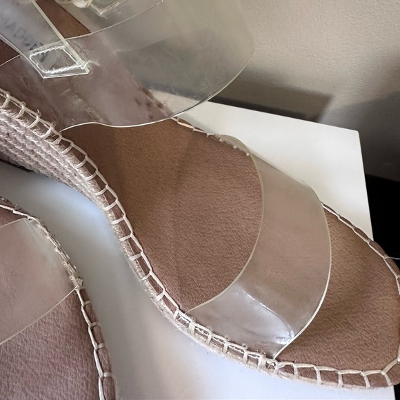 Steve Madden Cream Tan Wedge Sandals - Picture 5 of 5